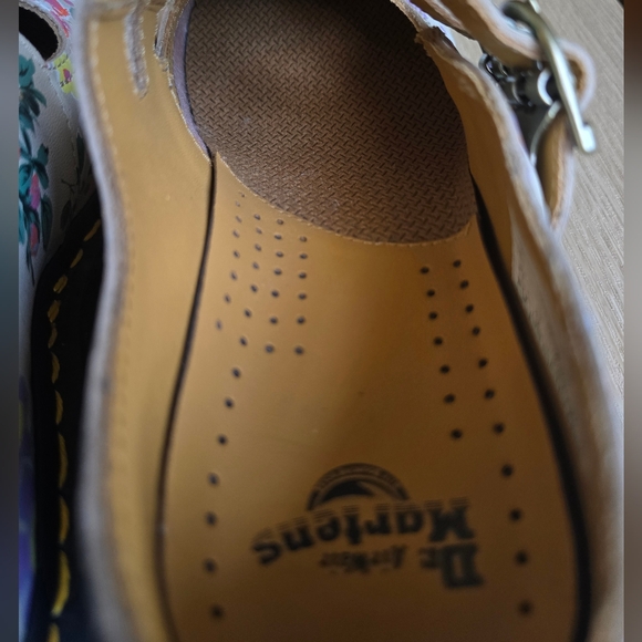 NEW Dr. Martens Floral Mary Janes Docs - Picture 11 of 13